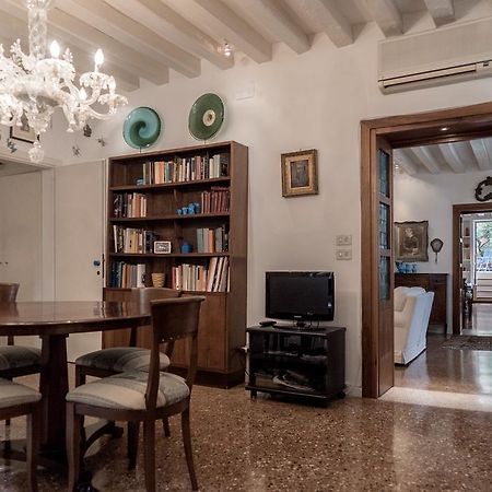Апартаменты Accademia Terrazza Венеция Экстерьер фото