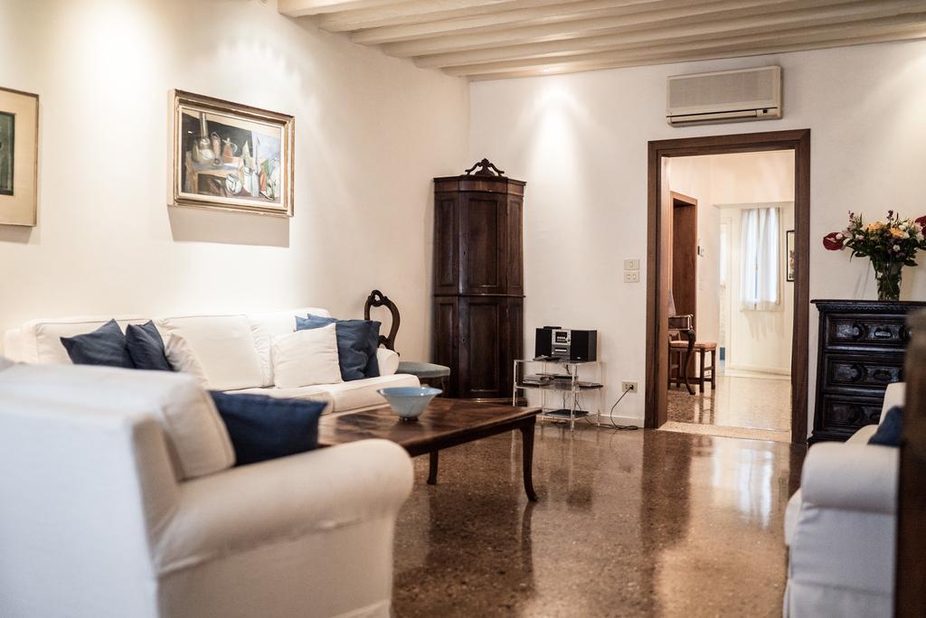 Апартаменты Accademia Terrazza Венеция Экстерьер фото