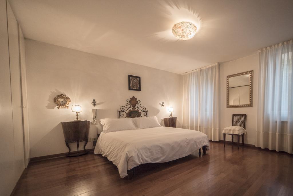 Апартаменты Accademia Terrazza Венеция Экстерьер фото