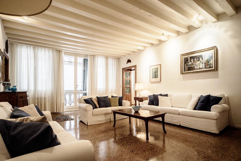 Апартаменты Accademia Terrazza Венеция Экстерьер фото