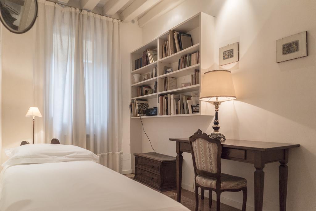 Апартаменты Accademia Terrazza Венеция Экстерьер фото