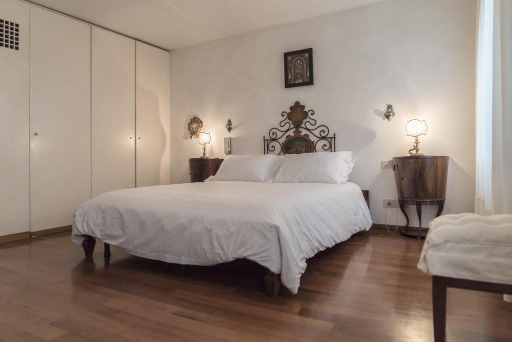 Апартаменты Accademia Terrazza Венеция Экстерьер фото