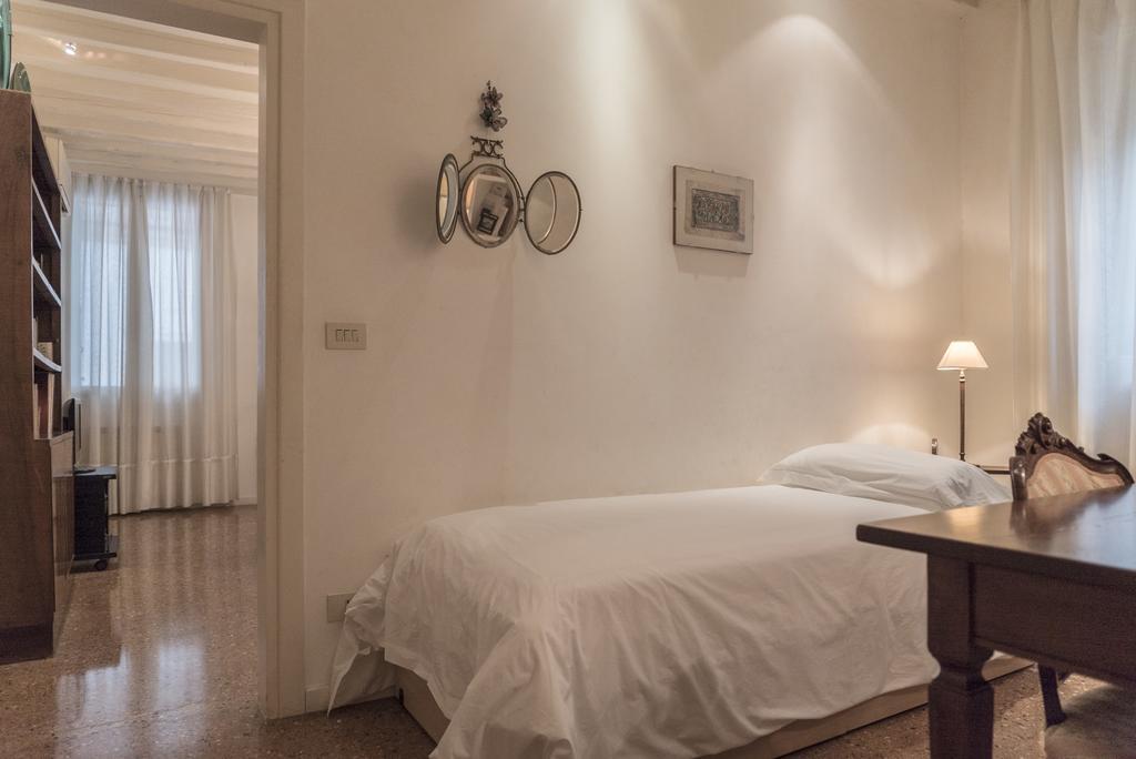 Апартаменты Accademia Terrazza Венеция Экстерьер фото