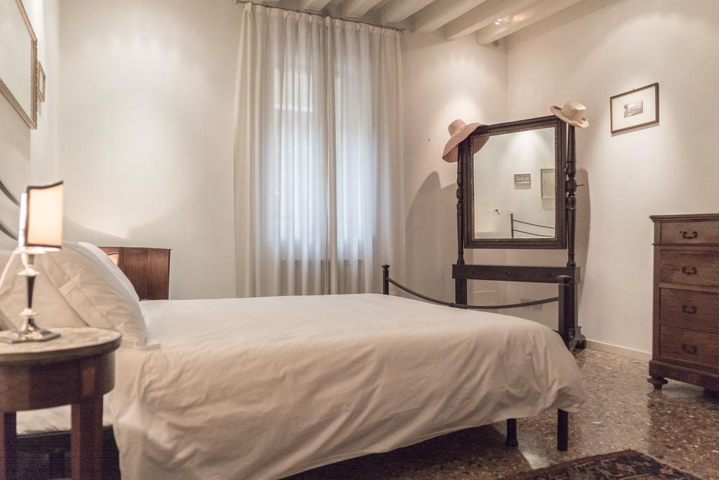 Апартаменты Accademia Terrazza Венеция Экстерьер фото