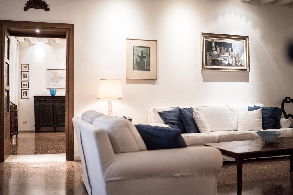 Апартаменты Accademia Terrazza Венеция Экстерьер фото