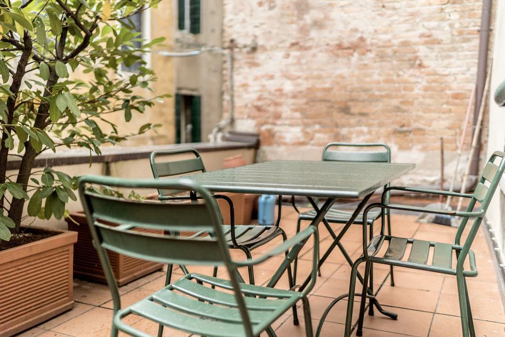 Апартаменты Accademia Terrazza Венеция Экстерьер фото