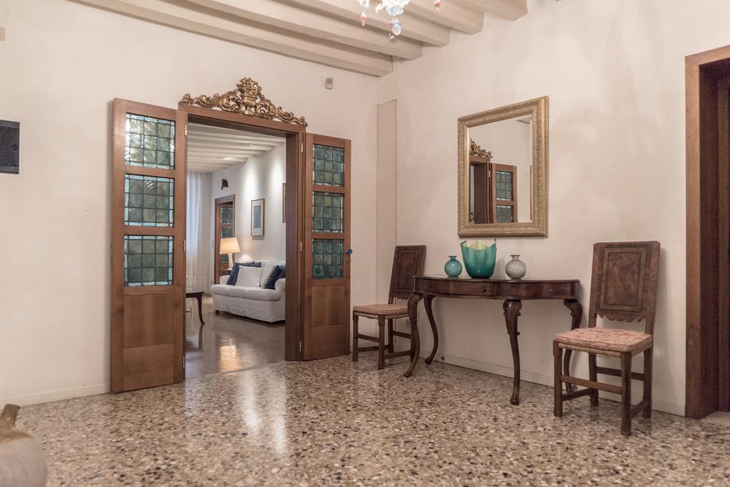 Апартаменты Accademia Terrazza Венеция Экстерьер фото