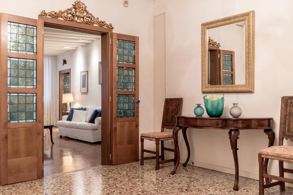 Апартаменты Accademia Terrazza Венеция Экстерьер фото